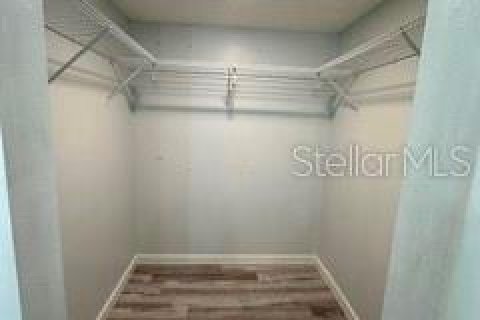 Condo in Orlando, Florida, 2 bedrooms  № 2116693 - photo 17