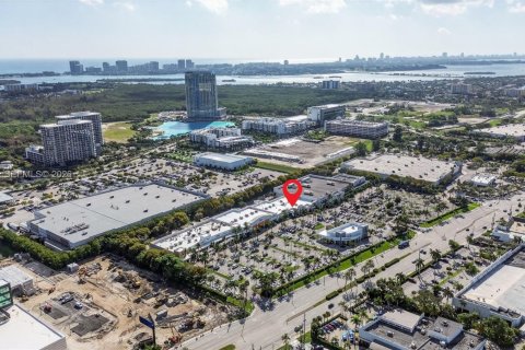 Commercial property in North Miami Beach, Florida № 2009615 - photo 21
