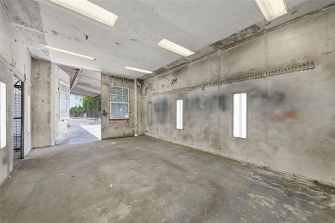 Immobilier commercial à louer à Orlando, Floride: 632.11 m2 № 2415150 - photo 29