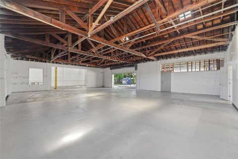 Immobilier commercial à louer à Orlando, Floride: 632.11 m2 № 2415150 - photo 21