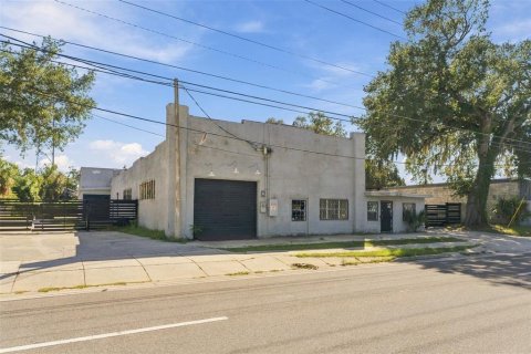 Immobilier commercial à louer à Orlando, Floride: 632.11 m2 № 2415150 - photo 2