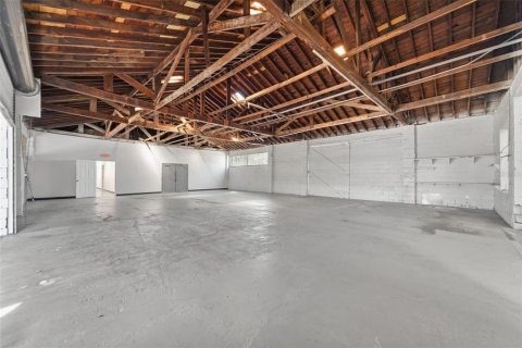 Immobilier commercial à louer à Orlando, Floride: 632.11 m2 № 2415150 - photo 23