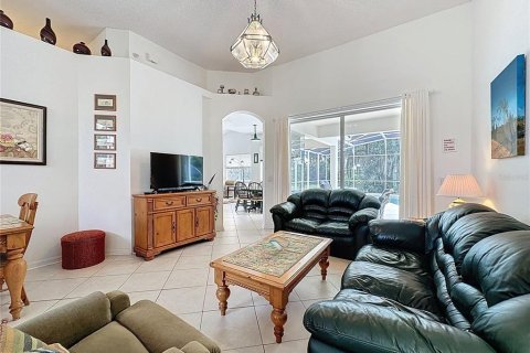 Villa ou maison à vendre à Haines City, Floride: 4 chambres, 190.08 m2 № 1906220 - photo 9