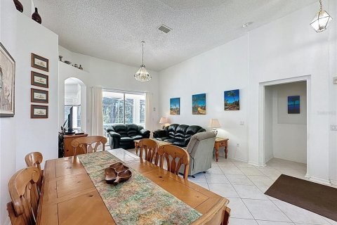 Villa ou maison à vendre à Haines City, Floride: 4 chambres, 190.08 m2 № 1906220 - photo 6