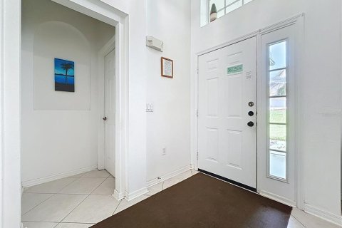 Villa ou maison à vendre à Haines City, Floride: 4 chambres, 190.08 m2 № 1906220 - photo 3