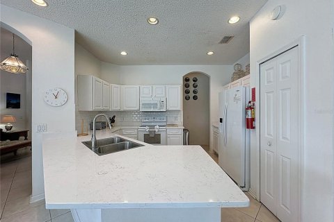 Villa ou maison à vendre à Haines City, Floride: 4 chambres, 190.08 m2 № 1906220 - photo 16