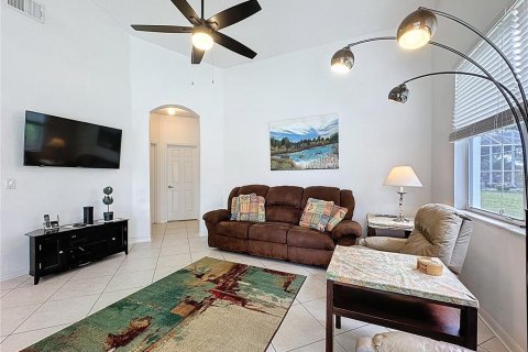 Villa ou maison à vendre à Haines City, Floride: 4 chambres, 190.08 m2 № 1906220 - photo 25