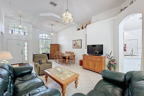 Villa ou maison à vendre à Haines City, Floride: 4 chambres, 190.08 m2 № 1906220 - photo 11