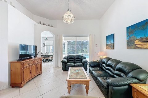 Villa ou maison à vendre à Haines City, Floride: 4 chambres, 190.08 m2 № 1906220 - photo 8