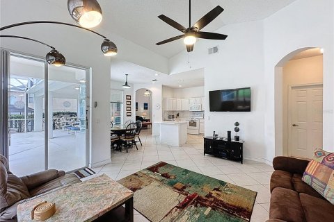 Villa ou maison à vendre à Haines City, Floride: 4 chambres, 190.08 m2 № 1906220 - photo 27