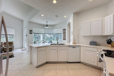 Villa ou maison à vendre à Haines City, Floride: 4 chambres, 190.08 m2 № 1906220 - photo 18