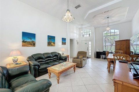 Villa ou maison à vendre à Haines City, Floride: 4 chambres, 190.08 m2 № 1906220 - photo 10