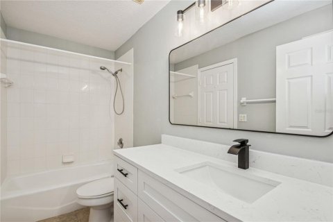 Casa en venta en Oviedo, Florida, 4 dormitorios, 223.43 m2 № 1838257 - foto 3