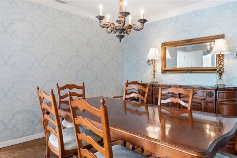 House in Bradenton, Florida 6 bedrooms, 399.94 sq.m. № 2302748 - photo 17