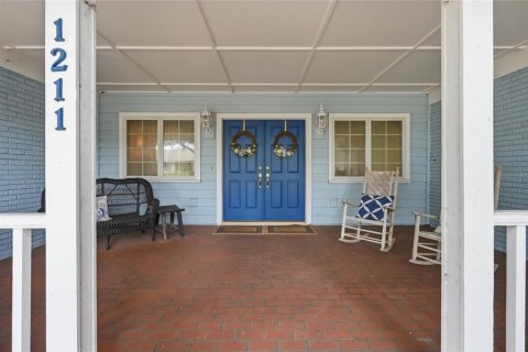 House in Bradenton, Florida 6 bedrooms, 399.94 sq.m. № 2302748 - photo 9