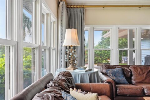 House in Bradenton, Florida 6 bedrooms, 399.94 sq.m. № 2302748 - photo 13