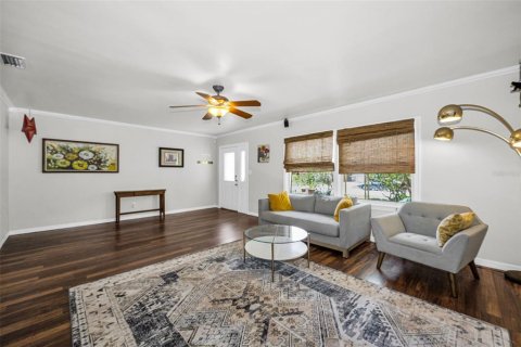 Casa en venta en Saint Petersburg, Florida, 4 dormitorios, 160.63 m2 № 2095918 - foto 4