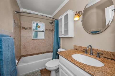 Casa en venta en Saint Petersburg, Florida, 4 dormitorios, 160.63 m2 № 2095918 - foto 20