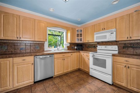 Casa en venta en Saint Petersburg, Florida, 4 dormitorios, 160.63 m2 № 2095918 - foto 14