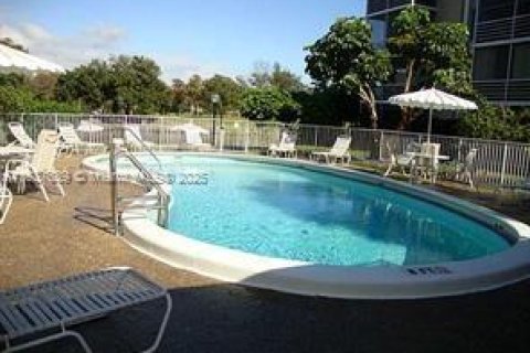 Condominio en venta en Lauderhill, Florida, 2 dormitorios, 99.41 m2 № 1823444 - foto 3