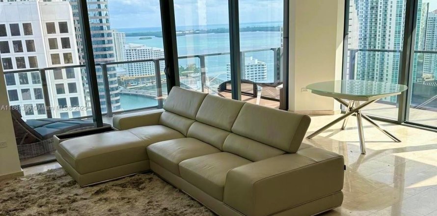 Condominio en Miami, Florida, 2 dormitorios № 1978146