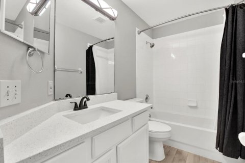 Купить виллу или дом в Ривервью, Флорида 6 комнат, 139.63м2, № 1541391 - фото 16