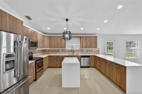 Villa ou maison à louer à Homestead, Floride: 3 chambres, 182.83 m2 № 2084857 - photo 12