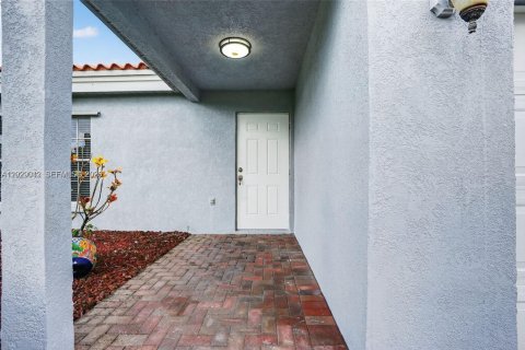 Villa ou maison à louer à Homestead, Floride: 3 chambres, 182.83 m2 № 2084857 - photo 7