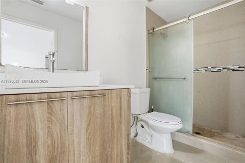 Villa ou maison à louer à Homestead, Floride: 3 chambres, 182.83 m2 № 2084857 - photo 16