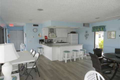 Condo in Seminole, Florida, 2 bedrooms  № 1533031 - photo 28