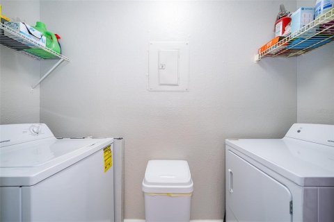 Condo in Orlando, Florida, 1 bedroom  № 1873935 - photo 18