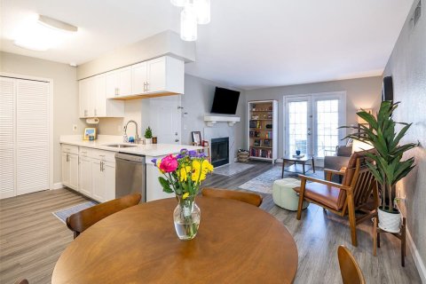 Condo in Orlando, Florida, 1 bedroom  № 1873935 - photo 14