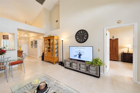 Villa ou maison à vendre à Tavares, Floride: 2 chambres, 109.53 m2 № 2407025 - photo 15