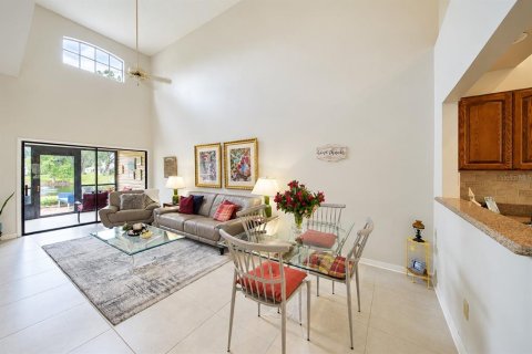 Villa ou maison à vendre à Tavares, Floride: 2 chambres, 109.53 m2 № 2407025 - photo 12