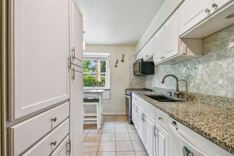 Купить кондоминиум в Клируотер, Флорида 4 комнаты, 86.68м2, № 1884802 - фото 24