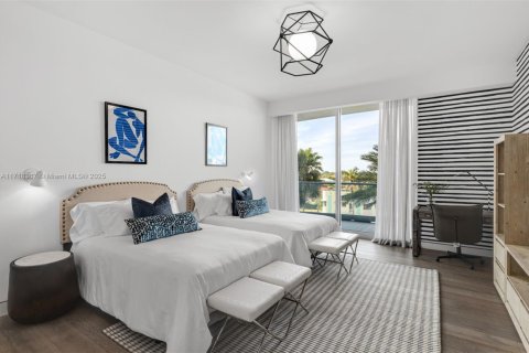 Condo in Surfside, Florida, 4 bedrooms  № 1700140 - photo 23