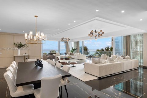 Condo in Surfside, Florida, 4 bedrooms  № 1700140 - photo 1