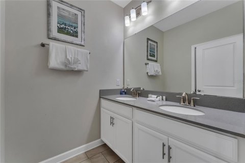 Townhouse in Davenport, Florida 5 bedrooms, 201.32 sq.m. № 1603214 - photo 20