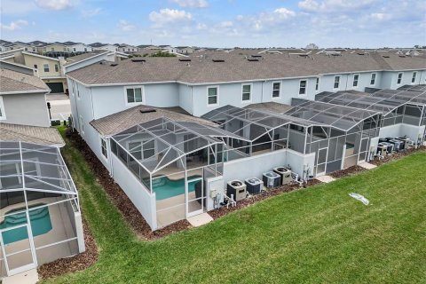 Townhouse in Davenport, Florida 5 bedrooms, 201.32 sq.m. № 1603214 - photo 23