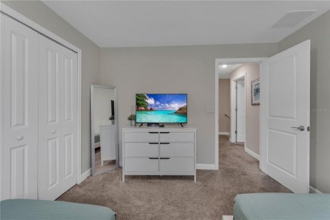 Townhouse in Davenport, Florida 5 bedrooms, 201.32 sq.m. № 1603214 - photo 27