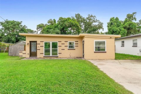 House in Orlando, Florida 3 bedrooms, 113.99 sq.m. № 1835283 - photo 2