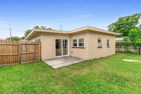 House in Orlando, Florida 3 bedrooms, 113.99 sq.m. № 1835283 - photo 4