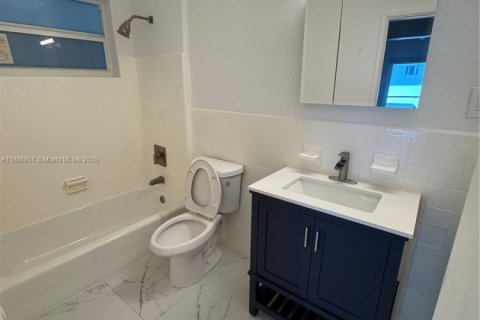 Apartment in Bay Harbor Islands, Florida 1 bedroom, 1976.22 sq.m. № 1932610 - photo 6