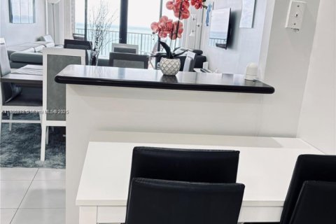 Купить кондоминиум в Холливуд, Флорида 1 спальня, 91.04м2, № 1963259 - фото 6