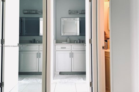 Купить кондоминиум в Холливуд, Флорида 1 спальня, 91.04м2, № 1963259 - фото 18