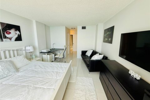 Купить кондоминиум в Холливуд, Флорида 1 спальня, 91.04м2, № 1963259 - фото 15
