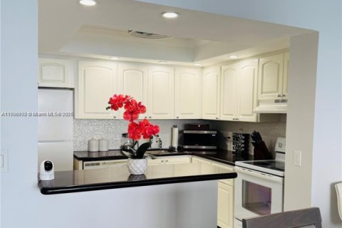 Купить кондоминиум в Холливуд, Флорида 1 спальня, 91.04м2, № 1963259 - фото 4