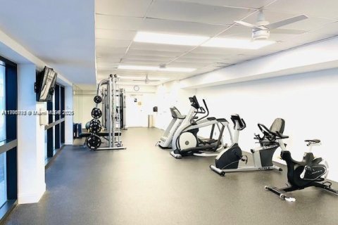 Купить кондоминиум в Холливуд, Флорида 1 спальня, 91.04м2, № 1963259 - фото 27