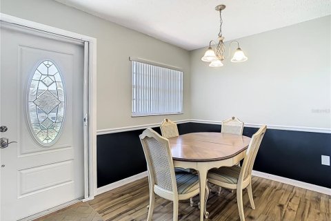 Condo in New Port Richey, Florida, 2 bedrooms  № 1586250 - photo 8