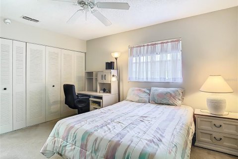 Condo in New Port Richey, Florida, 2 bedrooms  № 1586250 - photo 24